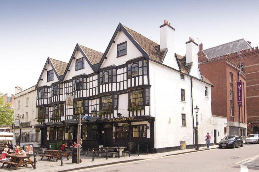 Premier Inn Bristol City Centre King Street Buitenkant foto