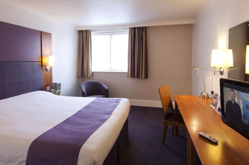 Premier Inn Bristol City Centre King Street Buitenkant foto