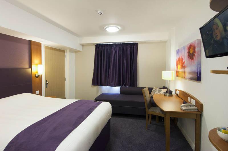 Premier Inn Bristol City Centre King Street Buitenkant foto